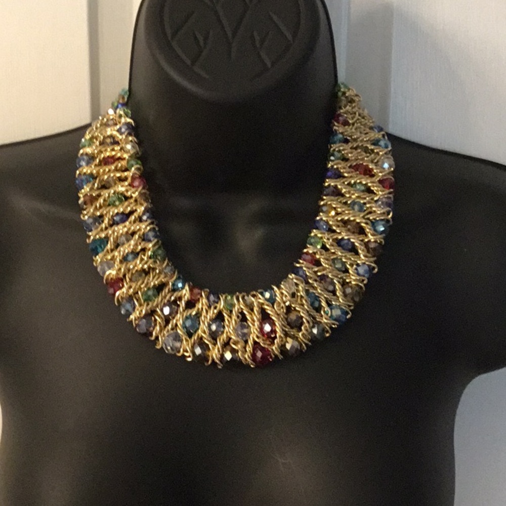 Very Festive looking choker.
